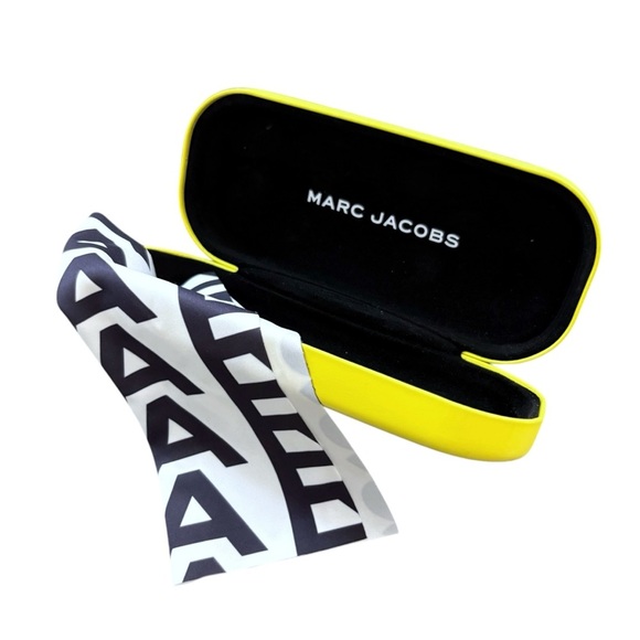 Marc Jacobs Eyeglass Case and Dust Cloth - Picture 1 of 16